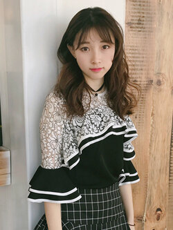 เสื้อครอปแฟชั่นแต่งเก๋ช่วงคอและต้นแขนด้วยผ้าลูกไม้สวยหวานสไตล์เกาหลี รหัส 1659-สีดำ