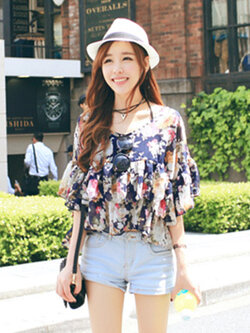 เสื้อครอปแฟชั่นลายพิมพ์ดอกไม้สวยหวานสไตล์เกาหลี รหัส 1660-สีกรมท่า