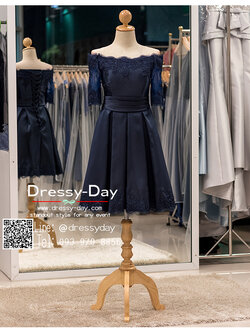 รหัส ชุดราตรีสั้น :PF001 ชุดไปงานแต่งประดับลูกไม้ ชุดแซกเปิดไหล่ ชุดราตรีสั้นสีน้ำเงิน ผ้าไหมประดับลูกไม้อย่างเรียบหรู โชว์ไหล่ สวยหรูและดูดี