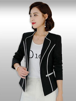 เสื้อสูทผู้หญิงแขนยาวสีดำแบบเรียบหรู มี 5ไซส รหัส2222