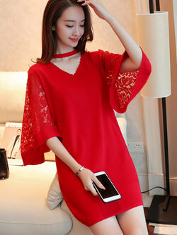 ชุดเดรสแฟชั่นไหมพรม แต่งแขนผ้าลูกไม้ คอวี มีเส้นคาดที่คอ รหัส 1565-สีแดง