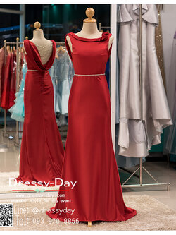 รหัส ชุดราตรียาว :PF003-1 ชุดราตรียาว เดรสออกงาน ชุดไปงานแต่งงาน ชุดแซก สีแดง ประดับไหล่เป็นดอกกุหราบ โชว์หลัง มีสายประดับสวยๆ ที่ด้านหลัง เรียบหรูมากๆ เหมาะสำหรับงานแต่งงาน งานกลางคืน กาล่าดินเนอร์