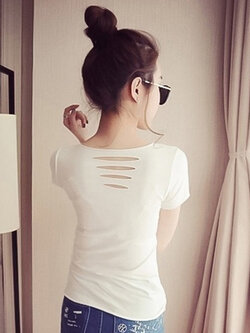 เสื้อยืดแฟชั่นแขนสั้น ไม่เย็บขอบ ดีเทลแต่งขาดๆ รหัส 1511-สีขาว