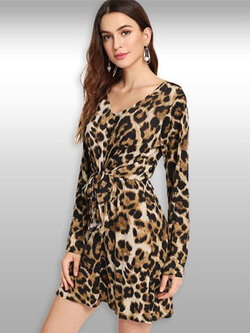 ชุดเดรสแฟชั่นแขนยาวลายเสื้อผูกเอวสวยเก๋รหัส 2000