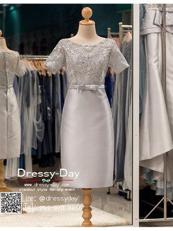 รหัส ชุดราตรี :PFS053 ชุดแซกผ้าลูกไม้งานสวยตกแต่งลูกไม้กริตเตอร์ ชุดราตรีสั้นหรูสีเทา สวย สง่า ดูดีแบบเจ้าหญิง ใส่เป็นชุดไปงานแต่งงาน งานกาล่าดินเนอร์ งานเลี้ยง งานพรอม งานรับกระบี่ ปิดหลัง