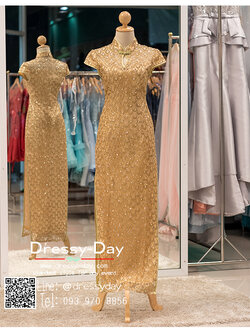 รหัส ชุดกี่เพ้า :KPL005 ชุดกี่เพ้าประยุกต์ยาวสกรีนงานเพชรทั้งชุด ชุดยกน้าชาซีทรูช่วงหน้าอกตกแต่งกระดุมจีน เหมาะใส่เป็นชุดแต่งงาน ชุดงานหมั้นแบบเรียบหรู คอลเลคชั่น