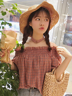 เสื้อแฟชั่นปาดไหล่ลายสก๊อตใส่สายคล้องคอเก๋ๆสไตล์เกาหลี รหัส 1623-สีแดง