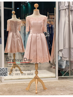 รหัส ชุดราตรีสั้น :PF001 ชุดแซก ชุดราตรีสั้นสีชมพู ผ้าซาตินประดับลูกไม้เรียบๆ โชว์ไหล่ แบบหรูและดูดี เหมาะใส่ออกงานแต่งงาน งานกลางวัน กลางคืน กาล่าดินเนอร์