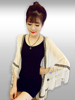 เสื้อคลุมไหล่สีขาวแฟชั่นแต่งพู่ใส่คลุมเก๋ๆ รหัส1541