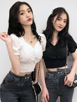 เสื้อครอปแฟชั่นแขนตุ๊กตาสวยหวาน มี2สี รหัส2315