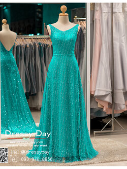 รหัส ชุดราตรียาว :PFL078 ชุดราตรียาว สีเขียวมรกตกประกายทอง พร้อมส่ง เหมาะใส่ออกงานกลางคืน งานแต่งงาน งานกาล่าดินเนอร์ งานเลี้ยง งานพรอม งานรับกระบี่ งานเดินพรหมแดง ชุดถ่ายพรีเวดดิ้ง สวยเริ่ดมากค่ะ คอวี