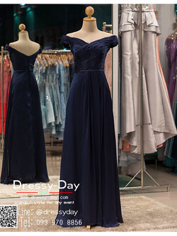 รหัส ชุดราตรี : PFL027 ชุดราตรียาวพร้อมส่ง สีน้าเงินกรมท่า แบบมีแขนเปิดไหล่ โอบไหล่ จับเดรปอก ผ้าเครปซาตินอย่างดี ใส่ไปงานแต่งงานกลางคืน ชุดงานเลี้ยง ชุดพิธีกร น่ารักมาก