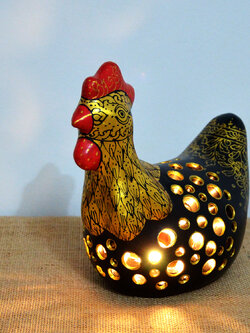 โคมไฟไก่นำโชค ดำทอง