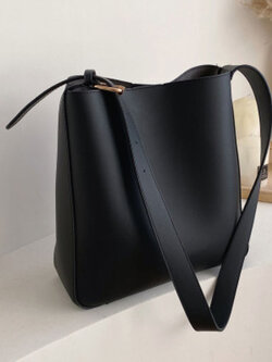 สินค้าพรีออเดอร์ กระเป๋าแฟชั่นสวยหรู มี 5 สี รหัส PO-BAG-037