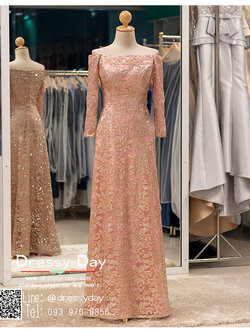 รหัส ชุดราตรียาว :PFL076 ชุดแซก ชุดราตรียาวสกรีนงานเพชรทั้งชุดรูปดอกไม้ ไหล่ปาด ดูดีมีระดับ ราตรียาวสวยหรู ปิดต้นแขน พรางหน้าทอง ใส่แล้วผอม ใส่แล้วเพรียว สวย หรู อลังและปังสุดๆ สวยเก๋เหมาะใส่ออกงานกลางคืน งานแต่งงาน สีชมพู แขนยาวเลยข้อศก