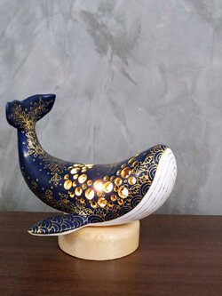 โคมไฟบรูด้า LED แบบมีฐานไม้ทรงกลมแบบเตี้ย