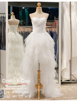 รหัส ชุดราตรี : bb036 ชุดราตรีสีขาว หน้าสั้นหลังยาว แบบเกาะอก สวย หรู และดูดี