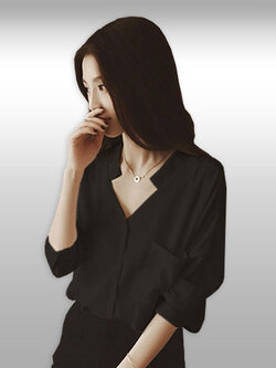 เสื้อแฟชั่นสีดำคอวีแขนสั้นสไตล์เรียบหรู รหัส 1684