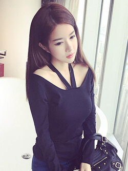 เสื้อยืดแฟชั่น คอกว้างแขนยาว สายคล้องคอวี รหัส 1481-สีดำ