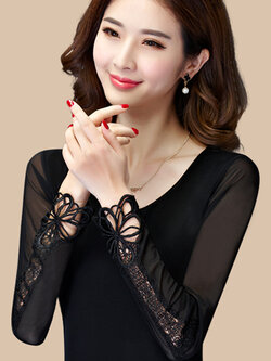 เสื้อแฟชั่นคอกลมแขนยาวชีฟองสุดนุ่ม แต่งเก๋ปลายแขนด้วยผ้าลูกไม้ รหัส 1495-สีดำ