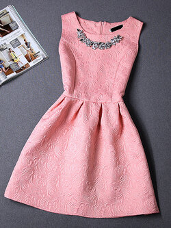 ชุดเดรสออกงาน แบบสวยหรูด้วยลวดลายในผ้าแถมตริสตัล-1300-สีชมพู