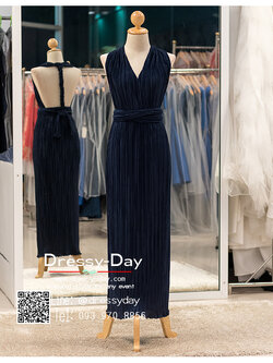 รหัส ชุดราตรียาว : PFL102 ชุดราตรียาว สีน้ำเงิน/สีเนวี่บลู NAVY BLUE แขนยาว คอวี สุดเซ็กซี่ เหมาะใส่ออกงานกลางคืน งานแต่งงาน งานกาล่าดินเนอร์ งานเลี้ยง งานพรอม งานรับกระบี่