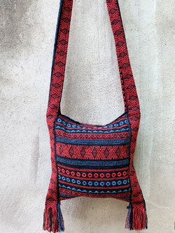 Size S กระเป๋าย่าม ขายย่าม ย่าม ย่ามสะพายข้าง ย่ามกะเหรี่ยง ย่ามชาวเขา กระเป๋าผ้านากา กระเป๋าสะพายข้าง กระเป๋าพาดตัว กระเป๋ามีซิป กระเป๋าฮิปปี้ กระเป๋าแนวๆ กระเป๋าแนวเซอร์ๆ ย่ามราคาถูก