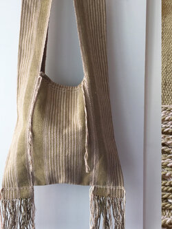 ขายย่าม กระเป๋าย่าม ย่ามกะเหรี่ยง ย่ามชาวเขา ขายย่ามชาวเขา กระเป๋าสะพายข้าง กระเป๋าแฮนด์เมด ของฝากญาติผู้ใหญ่ ย่ามพระ ราคาถูก ลาราคาพิเศษ