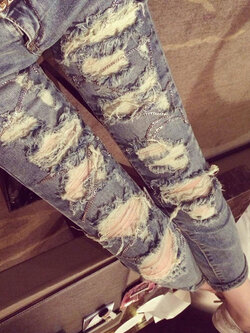 กางเกงยีนส์แฟชั่น ขาดๆ ดีไซน์เก๋