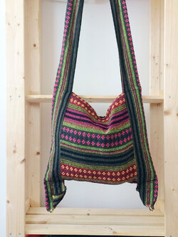 ย่ามกะเหรี่ยง ย่ามชาวเขา กระเป๋าฮิปปี้ กระเป๋าโบฮีเมียน กระเป๋าแนวๆ กระเป๋าแนวเซอร์ๆ