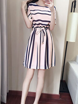 ชุดเดรสแฟชั่นแต่งลายเอวรูด สไตล์ชิลด์ ชิลด์ รหัส 1953