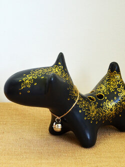 น้องหมาเสียบปากกา ดำเส้นทอง