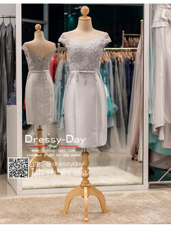 รหัส ชุดไปงานแต่ง : PFS029 ชุดราตรีสั้นสีเทาเงินตกแต่งลูกไม้ ชุดไปงานแต่งแขนล้ำสวยหรูดูดีด้วยผ้าไหม คาดโบว์ช่วงเอว ใส่ไปงานแต่งกลางวัน ชุดงานเช้า กลางคืน งานเลี้ยง งานรับปริญญา งานพรอม ชุดเพื่อนเจ้าสาว