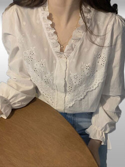 เสื้อแฟชั่นสีขาวแขนยาวแบบสวยหวาน รหัส2336