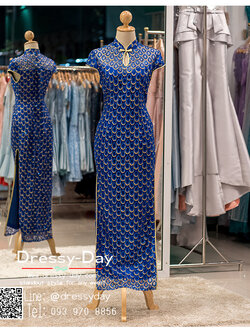 รหัส ชุดกี่เพ้า :KPL005 ชุดกี่เพ้าประยุกต์ยาวสกรีนงานเพชรทั้งชุด ชุดยกน้าชาซีทรูช่วงหน้าอกตกแต่งกระดุมจีน สีน้าเงิน เหมาะใส่เป็นชุดแต่งงาน ชุดงานหมั้นแบบเรียบหรู คอลเลคชั่น