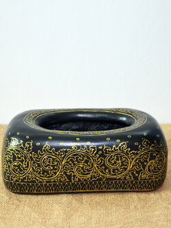 กล่องใส่กระดาษทิชชู สีดำลายเส้นทอง