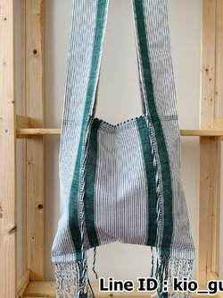 กระเป๋าย่าม ขายย่ามราคาถูก ย่ามกะเหรี่ยง ย่ามชาวเขา ขายย่ามชาวเขา กระเป๋าสะพายข้าง กระเป๋าแฮนด์เมด ของฝากญาติผู้ใหญ่ ย่ามพระ ราคาถูก ลดราคาพิเศษ