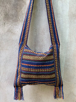 Size M, L กระเป๋าย่าม ขายย่าม ย่าม ย่ามสะพายข้าง ย่ามกะเหรี่ยง ย่ามชาวเขา กระเป๋าผ้านากา กระเป๋าสะพายข้าง กระเป๋าพาดตัว กระเป๋ามีซิป กระเป๋าฮิปปี้ กระเป๋าแนวๆ กระเป๋าแนวเซอร์ๆ ย่ามราคาถูก สำเนา