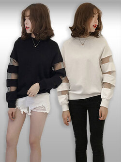 เสื้อแฟชั่นแขนยาวคอกลมแต่งแขนสลับผ้าซีทรู แบบสวยปนเท่ห์สไตล์เกาหลี มี2สี รหัส 1939