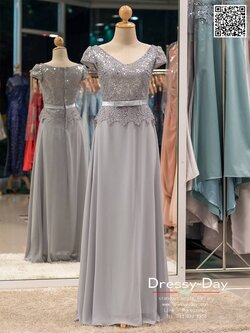 รหัส ชุดไปงานแต่งงาน : PF053 ชุดราตรียาวมีแขน สีเทา ชุดราตรีคนอ้วนตกแต่งผ้าลูกไม้และกริตเตอร์ช่วงบน ใส่ไปงานแต่งงานกลางคืน งานกาล่าดินเนอร์ ชุดงานเลี้ยง ชุดพิธีกร งานพรอม งานบายเนียร์ งานเดินพรหมแดง ชุดเพื่อนเจ้าสาว สวยมาก