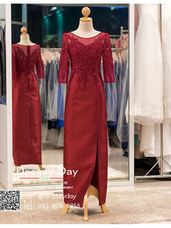 รหัส ชุดราตรี : PFL080 ชุดราตรียาว สีเเดง มีแขน ปิดหลัง ชุดราตรีสวยๆ ชุดไทยประยุกต์ ประดับลูกไม้สวยหวานด้านบน ด้านล่างเป็นผ้าไหม ใส่ไปงานแต่งงาน งานเลี้ยง งานรับรางวัล งานกาล่าดินเนอร์ งานพรอม งานบายเนียร์ ชุดพิธีกร ชุดเพื่อนเจ้าสาว ผ้าไหม