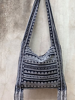 Size M กระเป๋าย่าม ขายย่าม ย่าม ย่ามสะพายข้าง ย่ามกะเหรี่ยง ย่ามชาวเขา กระเป๋าผ้านากา กระเป๋าสะพายข้าง กระเป๋าพาดตัว กระเป๋ามีซิป กระเป๋าฮิปปี้ กระเป๋าแนวๆ กระเป๋าแนวเซอร์ๆ ย่ามราคาถูก