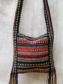 Size M กระเป๋าย่าม ขายย่าม ย่าม ย่ามสะพายข้าง ย่ามกะเหรี่ยง ย่ามชาวเขา กระเป๋าผ้านากา กระเป๋าสะพายข้าง กระเป๋าพาดตัว กระเป๋ามีซิป กระเป๋าฮิปปี้ กระเป๋าแนวๆ กระเป๋าแนวเซอร์ๆ ย่ามราคาถูก
