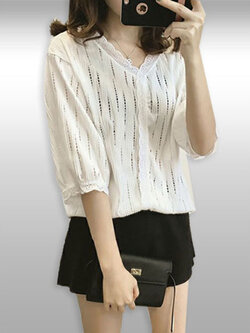 เสื้อแฟชั่นแต่งลายฉลุสีขาวแบบสวยๆ รหัส2057