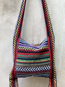 Size M กระเป๋าย่าม ขายย่าม ย่าม ย่ามกะเหรี่ยง ย่ามชาวเขา กระเป๋าผ้านากา กระเป๋าสะพายข้าง กระเป๋าพาดตัว กระเป๋ามีซิป กระเป๋าฮิปปี้ กระเป๋าแนวๆ กระเป๋าแนวเซอร์ๆ ย่ามราคาถูก