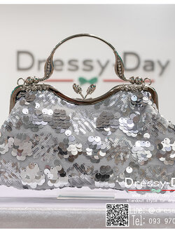 กระเป๋าออกงาน TE022: กระเป๋าออกงานพร้อมส่ง สีเงิน แบบมีหูหิ้ว สวยหรูกับดีเทลเลื่อม ราคาถูกกว่าห้าง ถือออกงาน หรือ สะพายออกงาน สวย หรู ดูดีมากค่ะ เริ่ดคร๊า