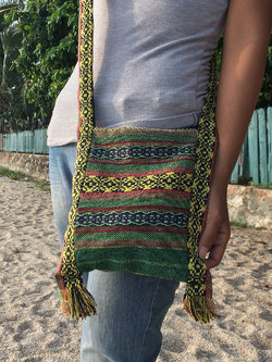 ขายย่าม ย่ามกะเหรี่ยง ย่ามชาวเขา ขายย่ามกระเหรี่ยงทอมือ กระเป๋าฮิปปี้ กระเป๋าโบฮีเมียน กระเป๋าแนวๆ กระเป๋าแนวเซอร์ๆ