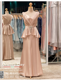 รหัส ชุดราตรี : PFL051 ชุดราตรีสีแชมเปญ ชุดไปงานแต่งตกแต่งคริสตัล เหมาะใส่ออกงานกลางคืน งานแต่งงาน งานกาล่าดินเนอร์ งานเลี้ยง งานพรอม งานรับกระบี่