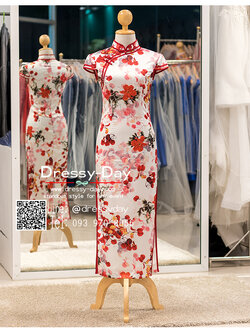 รหัส ชุดตรุษจีน :KPL098 ชุดกี่เพ้าประยุกต์ราคาถูกลายนกยูง ชุดกี่เพ้าสวยๆ สีขาวสวยๆ กระโปรงผ่าข้าง ใส่เป็นชุดกี่เพ้าแต่งงานก็สวยคะ มีแขน สำเนา