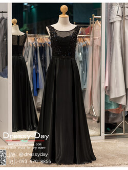 รหัส ชุดราตรีคนอ้วน : PFL030 ชุดราตรียาวสีดำ ตกแต่งลูกไม้และกริตเตอร์อย่างสวยงาม ชุดไปงานแต่งผ้าซาติน ชุดแซกซีทรูช่วงหน้าอกและด้านหลังพร้อมส่ง ใส่เป็นชุดเดรสออกงานสวยมากๆ ค่ะ